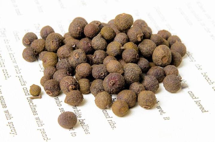 products/Guatemalan_Allspice-min_720x_029f337b-c832-41c5-84b1-d6d7d28f8a75.jpg
